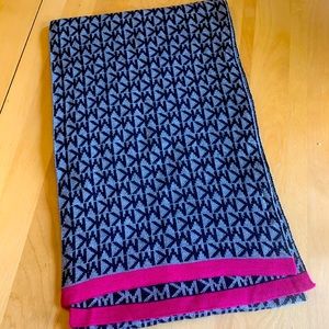 Like new Michael Kors scarf
